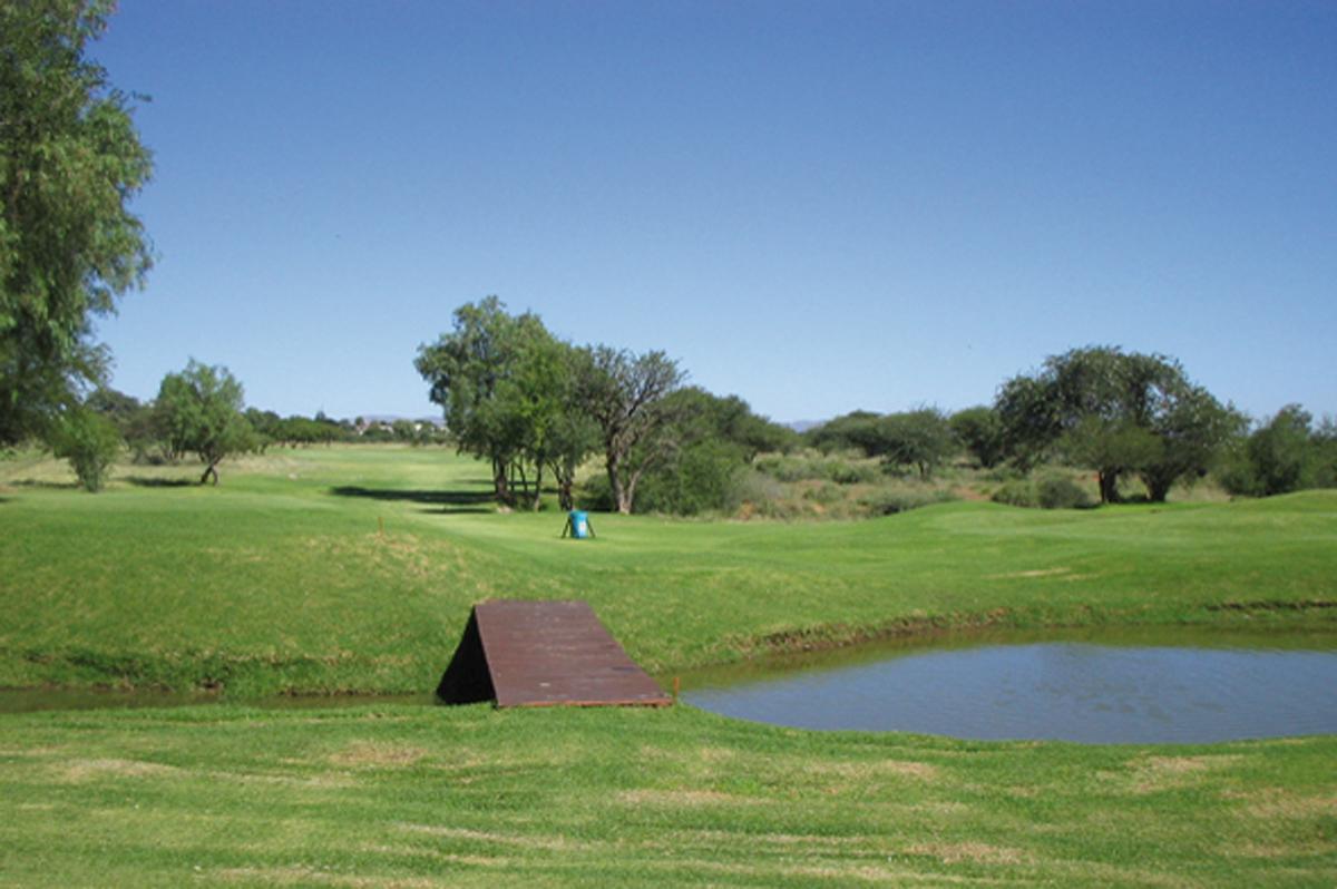 Beautiful Studio! Modern, secure,comfy stay in Windhoek Golf Estate Exterior foto