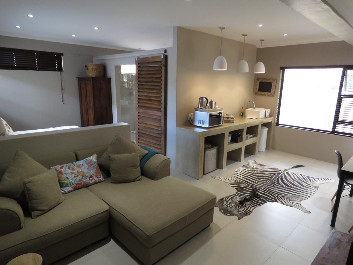 Beautiful Studio! Modern, secure,comfy stay in Windhoek Golf Estate Exterior foto